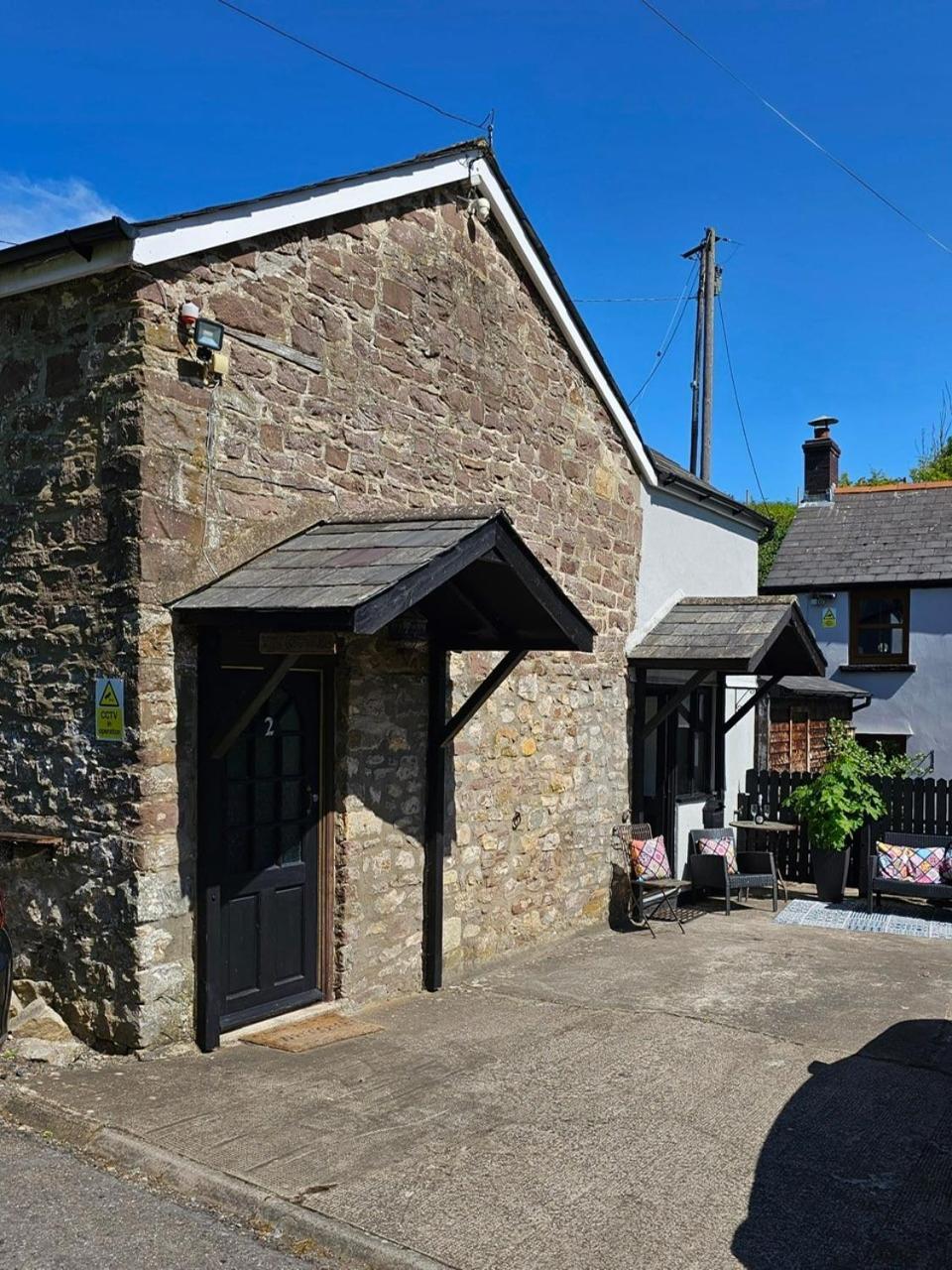 The Cottage Govilon Exterior photo